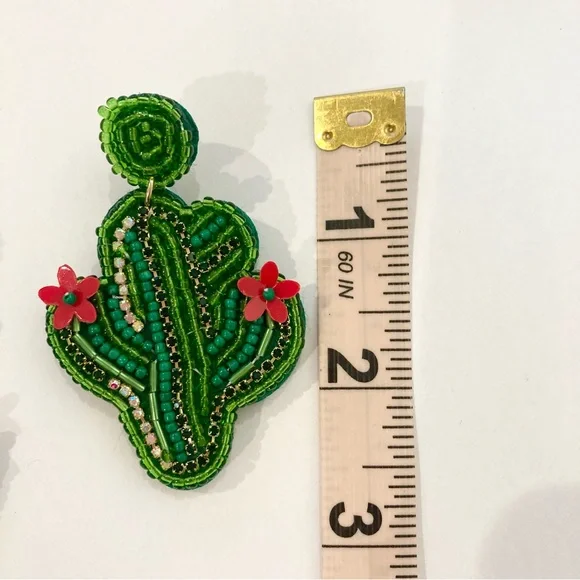 Green cactus earrings beaded handmade cacti southwest western cowboy Arizona